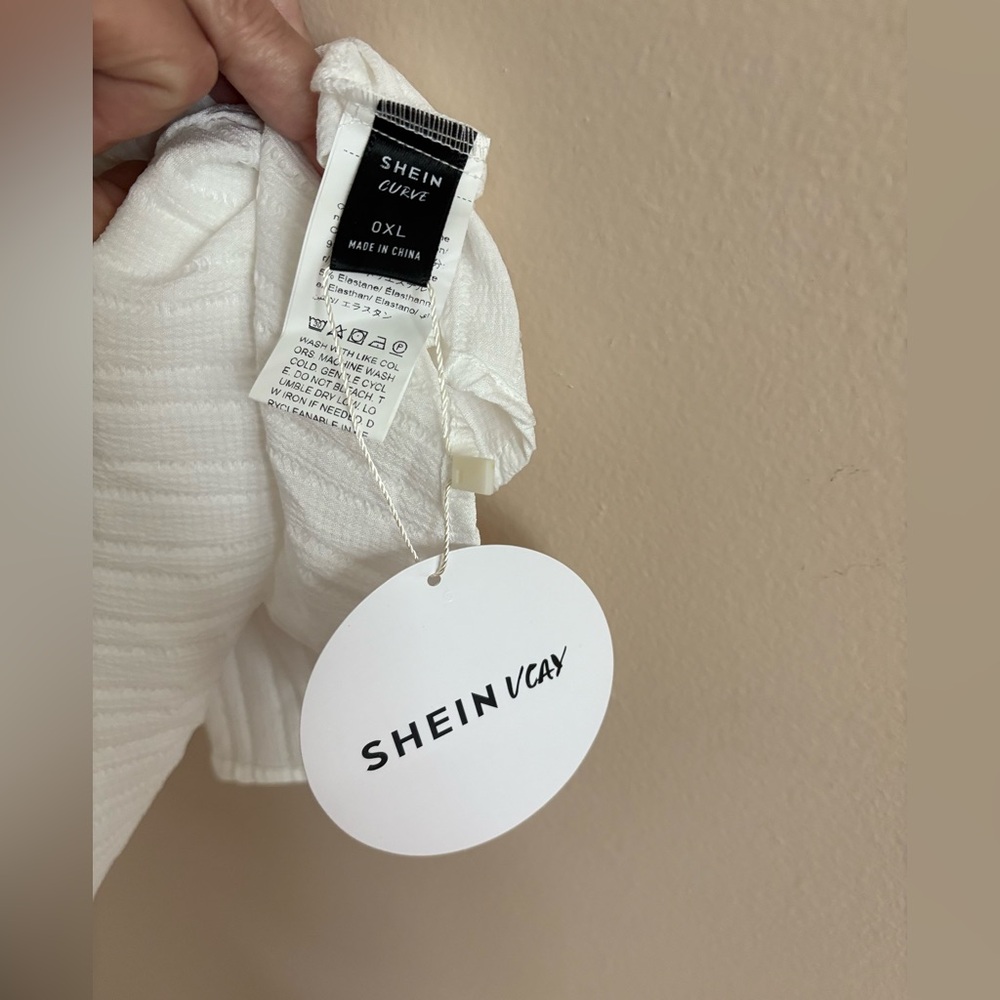 SHEIN Curve VCay White Gauzy NWT Smocked Halter Top Size XL - Picture 6 of 7